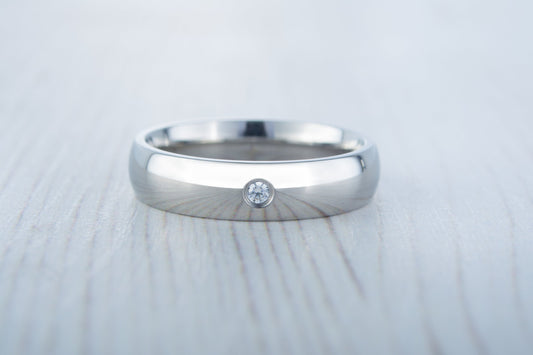 5mm Titanium & Moissnaite Wedding ring - Band for men and women