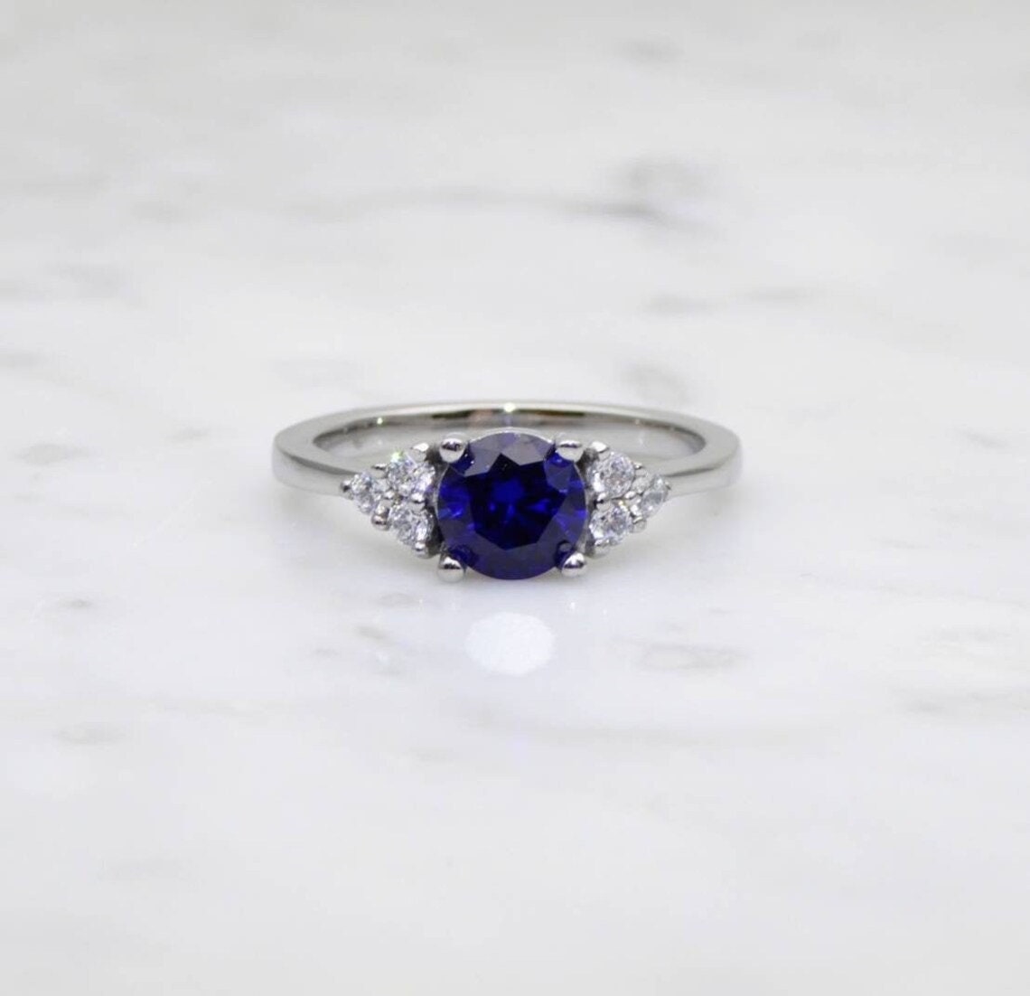 Wedding set! Blue Saphire engagment ring and matching eternity & Wedding ring in Titanium or White Gold