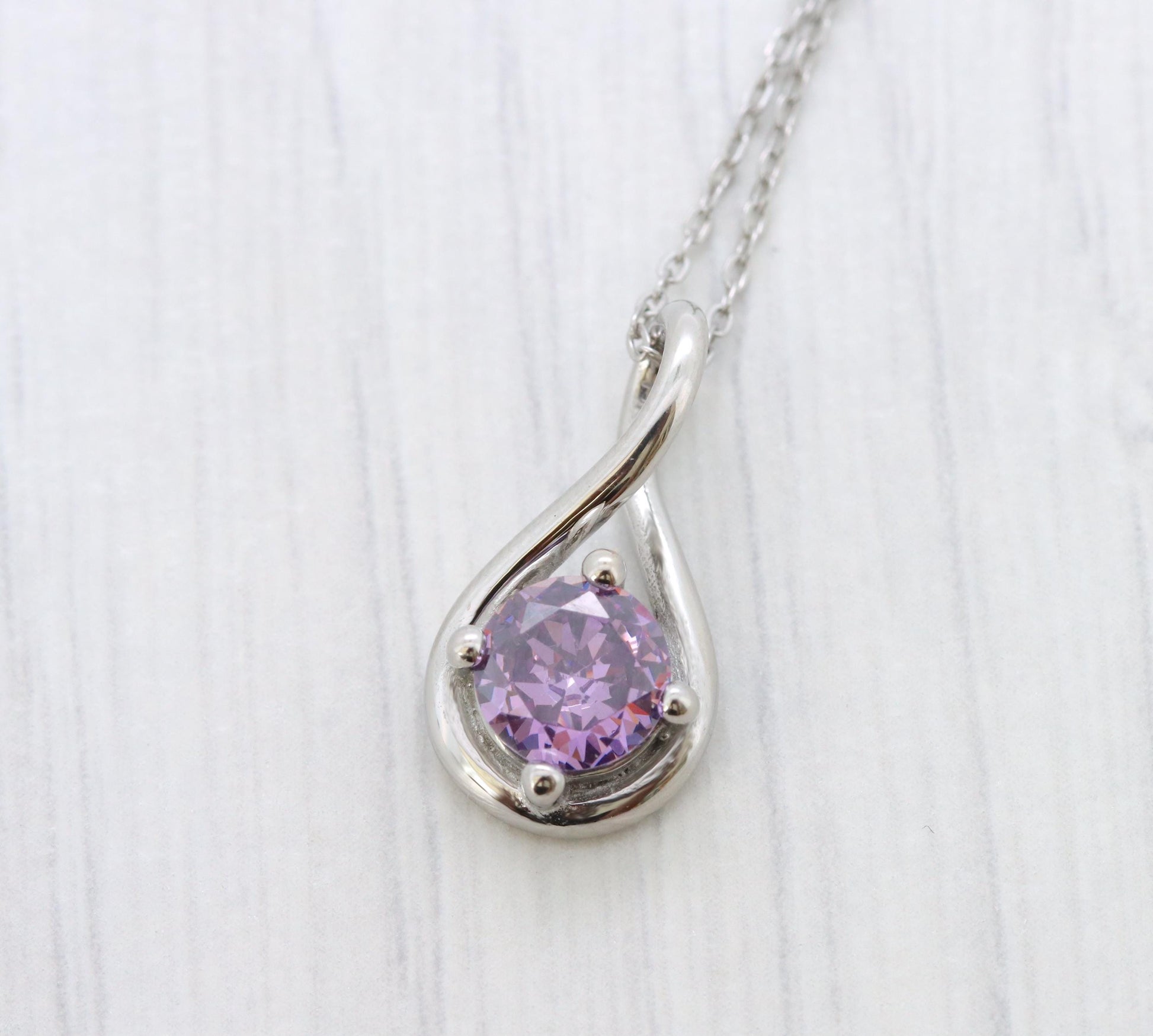 Twist style Necklace pendant with 6mm natural Amethyst - titanium