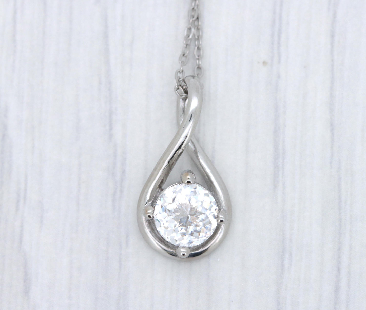 Twist style Necklace pendant with Jubilee cut Moissanite - titanium