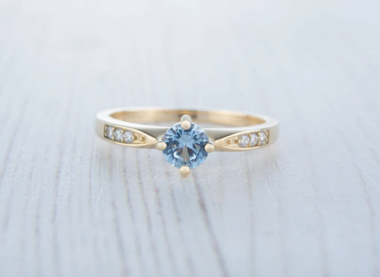 Size O / US 7 10K Solid Yellow Gold and Aquamarine Engagement ring.