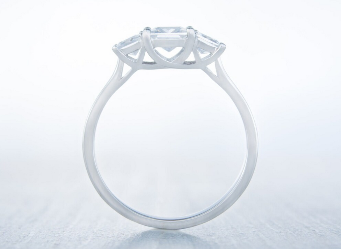 Size UK I 1/2 / US 4.5 10K Solid White Gold and Simulated Diamond Engagement ring.