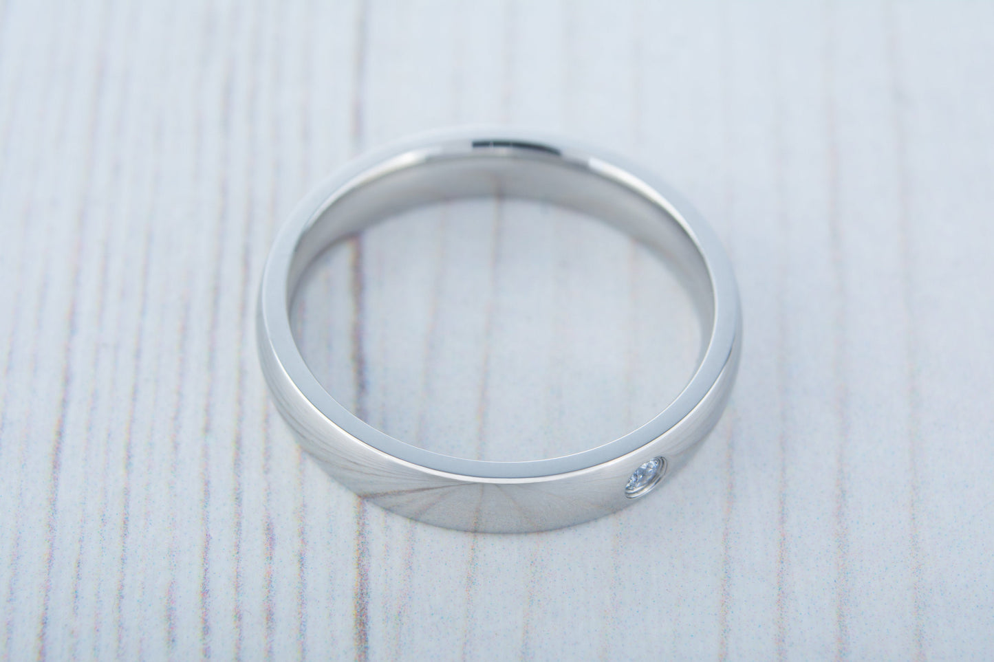 4mm Titanium & Moissanite Wedding ring - Band for men and women