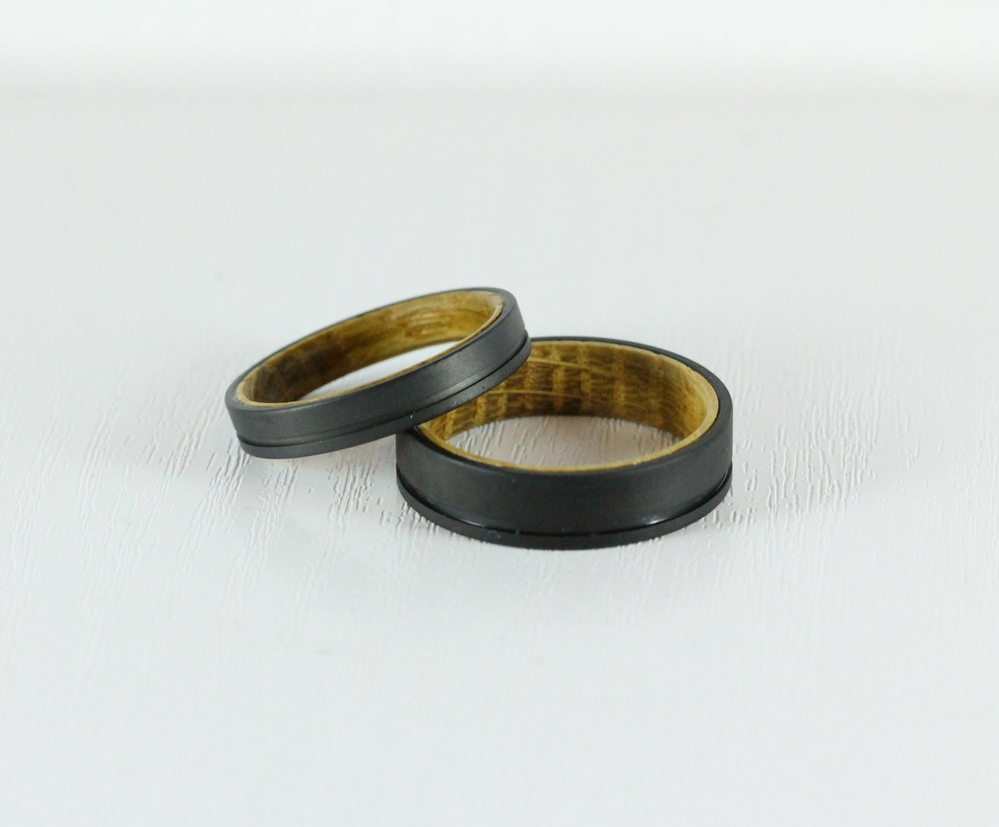 4mm Titanium & Whiskey barrel wood Wedding ring band for men and women - Black