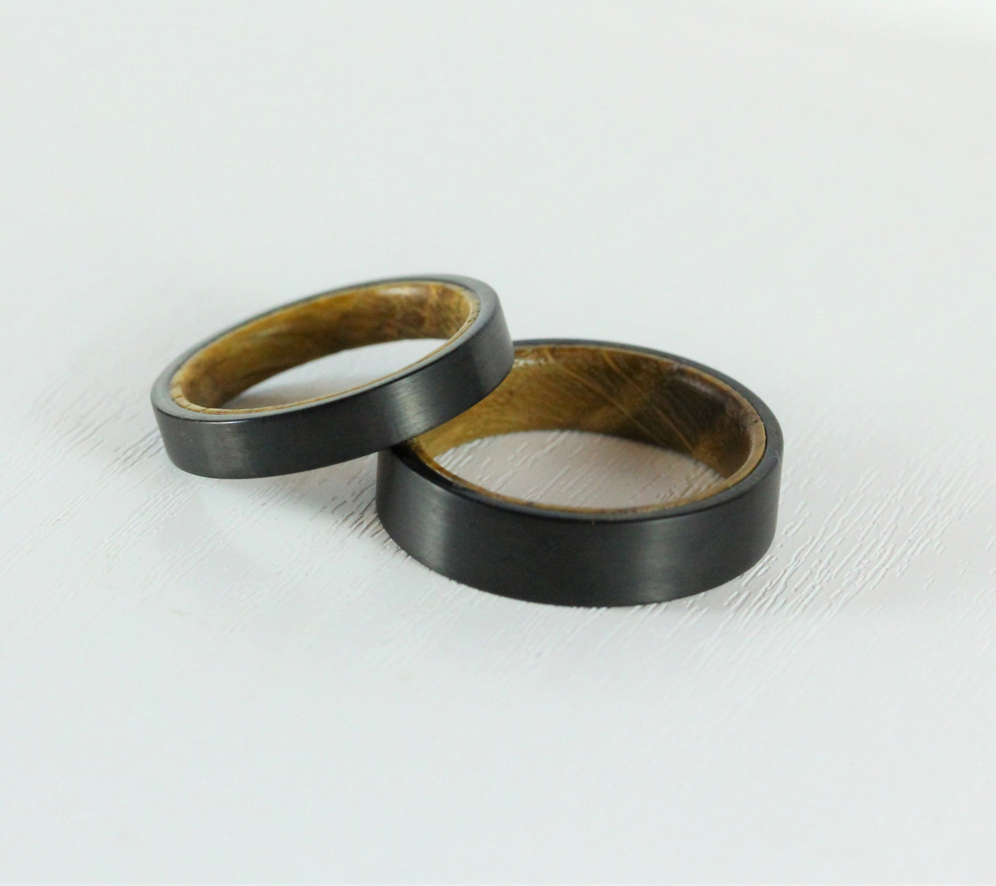4mm Titanium & Whiskey barrel wood Wedding ring band for men and women