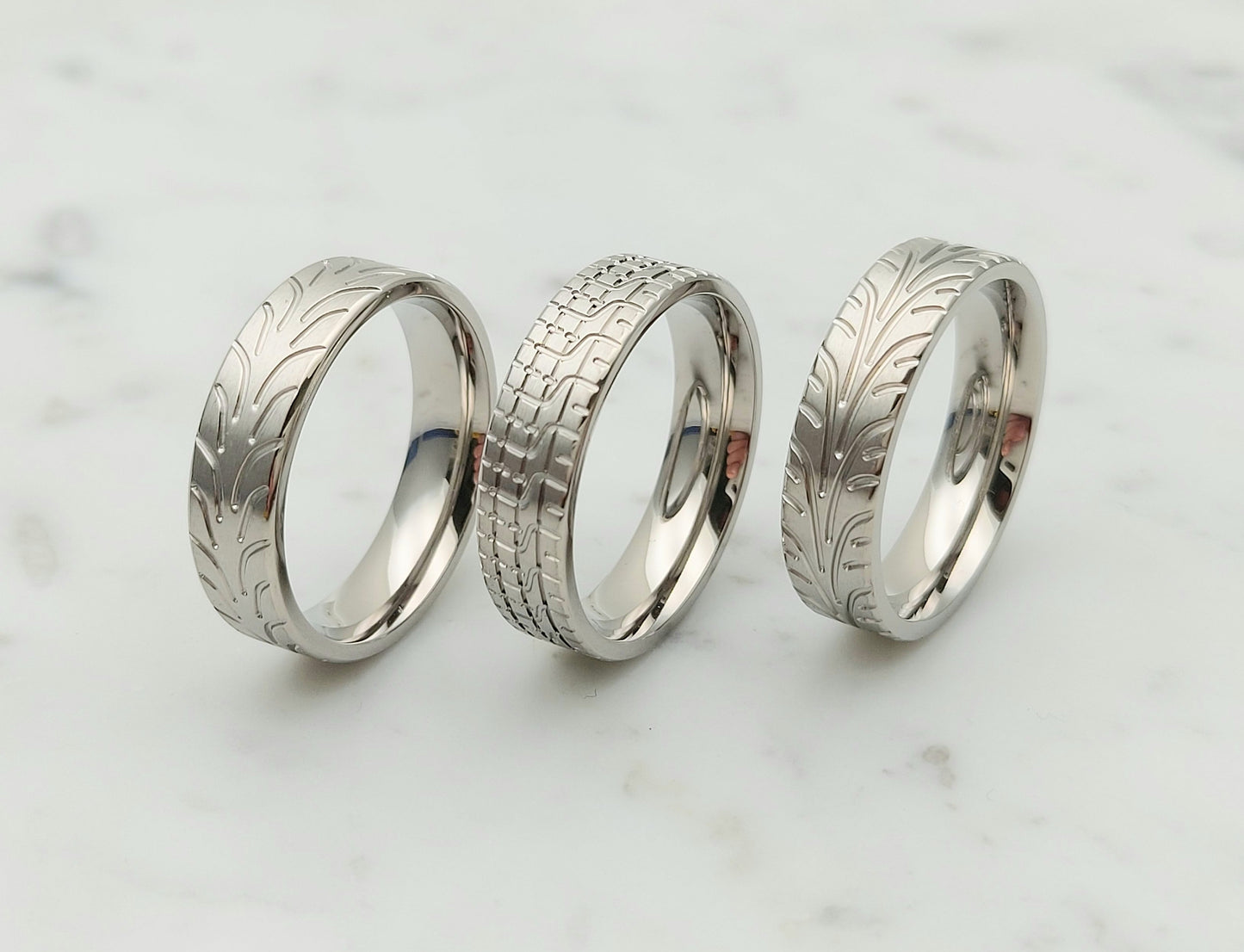 6mm Tire tread ring in pure Titanium - Wedding ring band for men and women