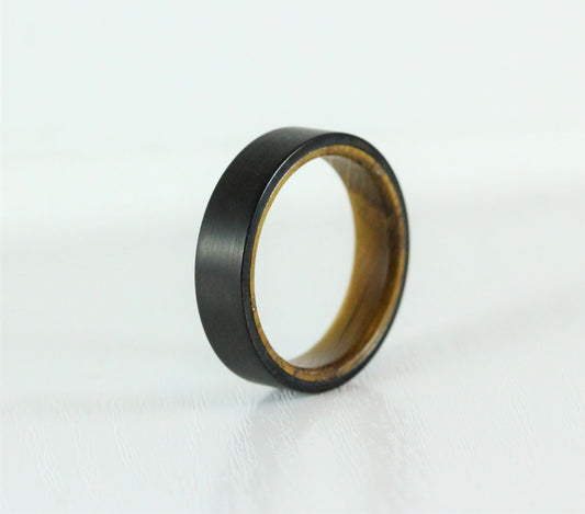 5mm Titanium & Whiskey barrel wood Wedding ring band for men and women